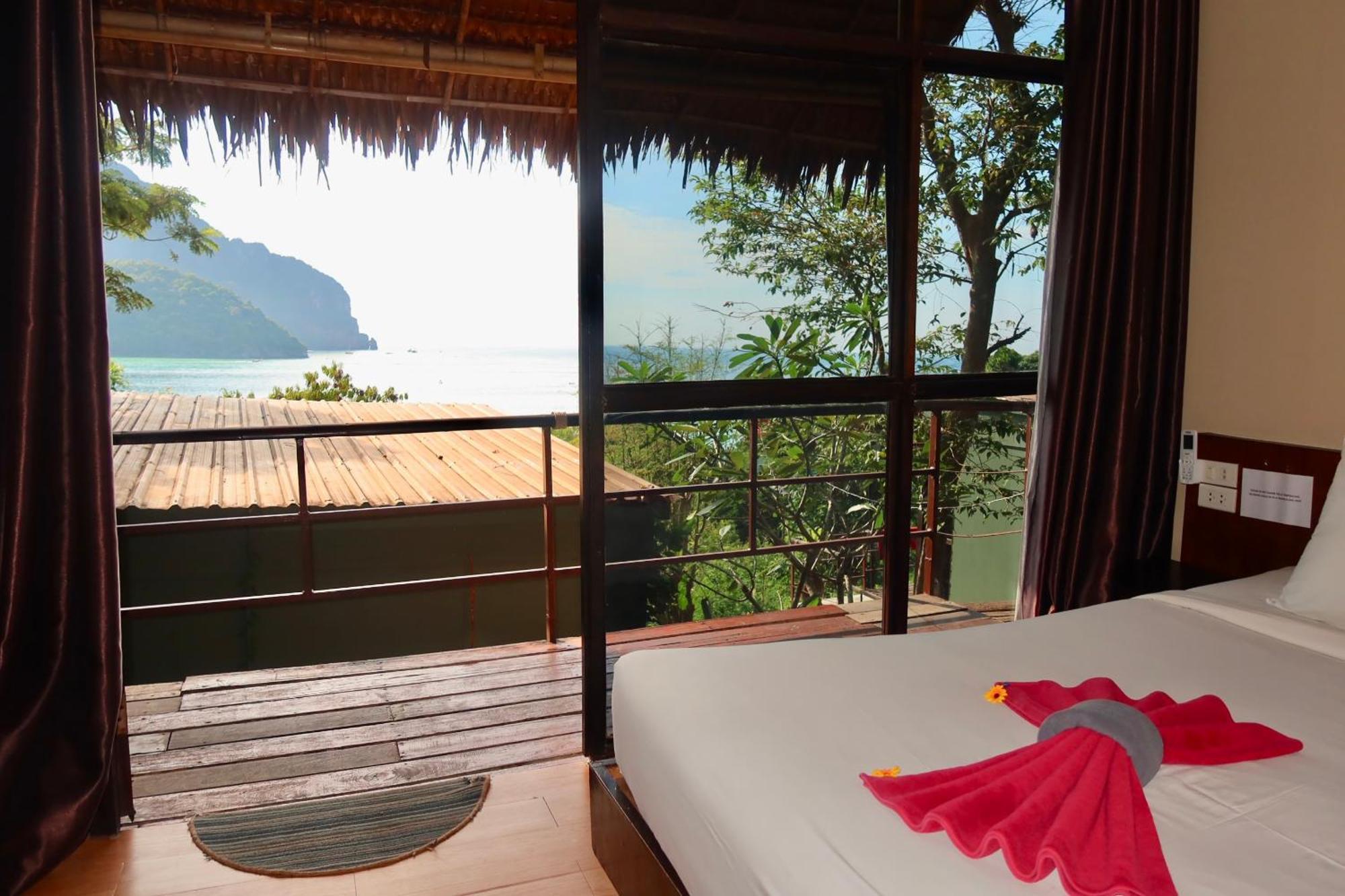 Phi Phi Sea Sky Resort Екстериор снимка